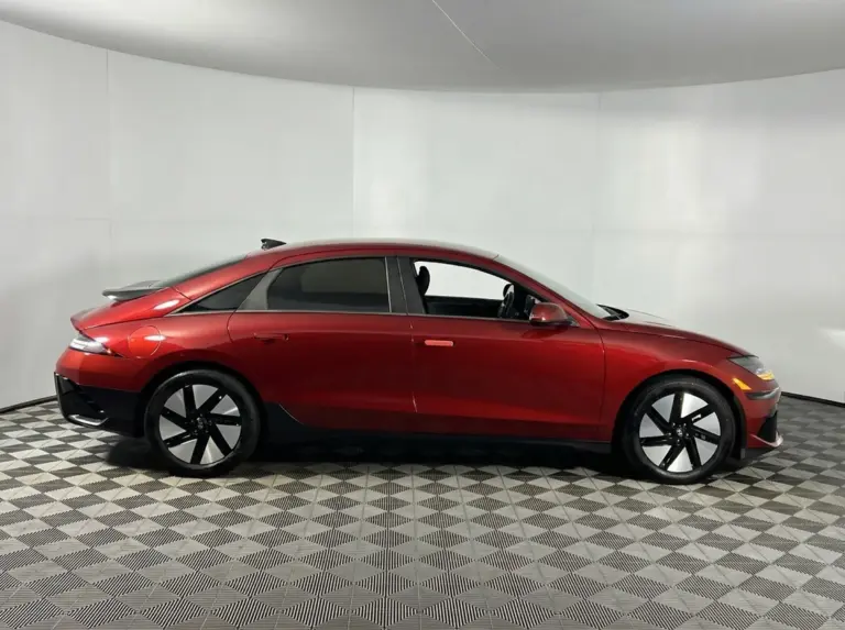 2024 Hyundai IONIQ 6 SE