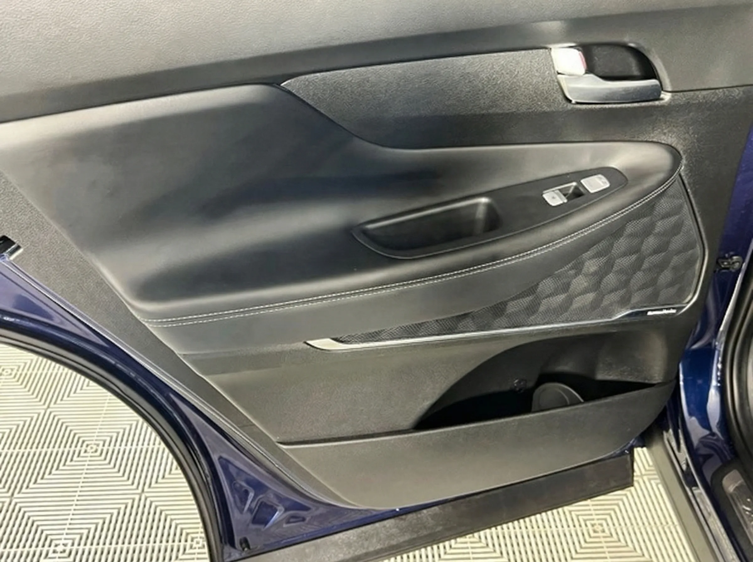 2023 Hyundai Santa Fe Calligraphy — thumbnail 10