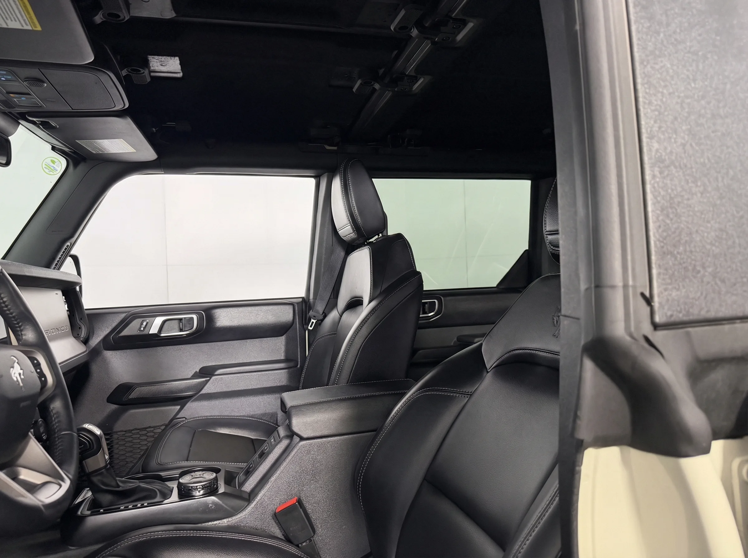 2025 Ford Bronco Outer Banks — thumbnail 10