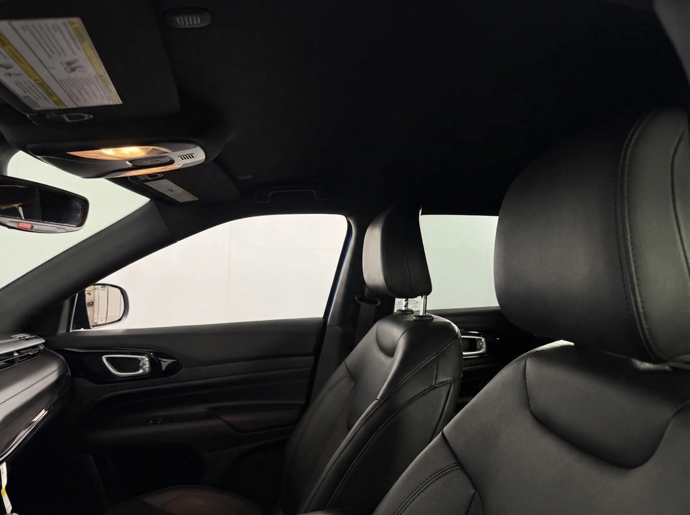 2025 Jeep Compass Latitude — thumbnail 10