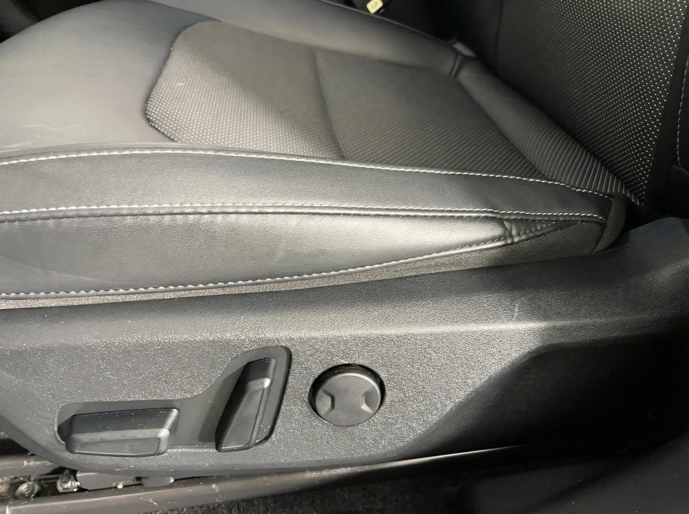 2024 Kia EV6 Light — thumbnail 11