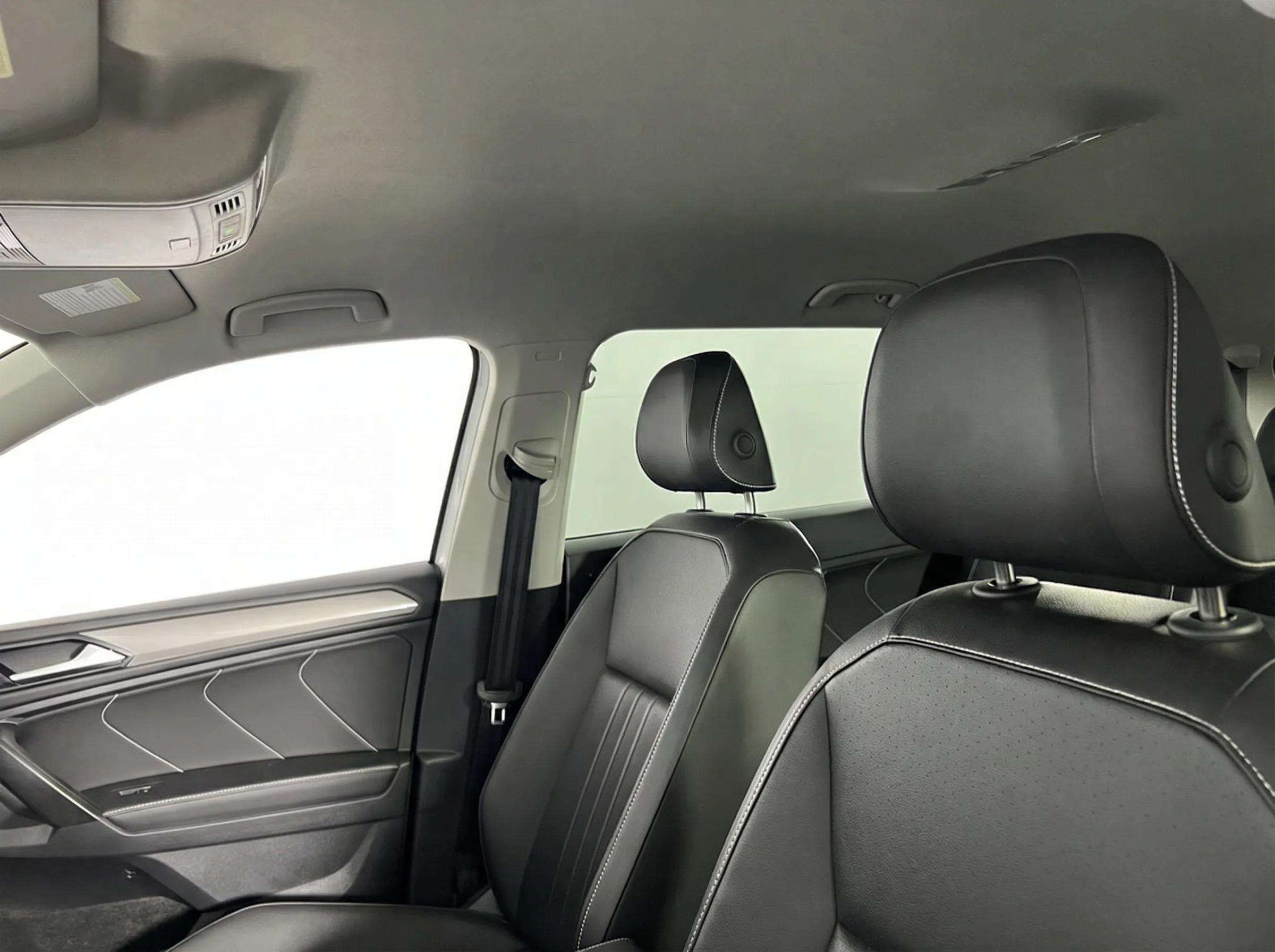 2024 Volkswagen Tiguan 2.0T Wolfsburg Edition — thumbnail 11