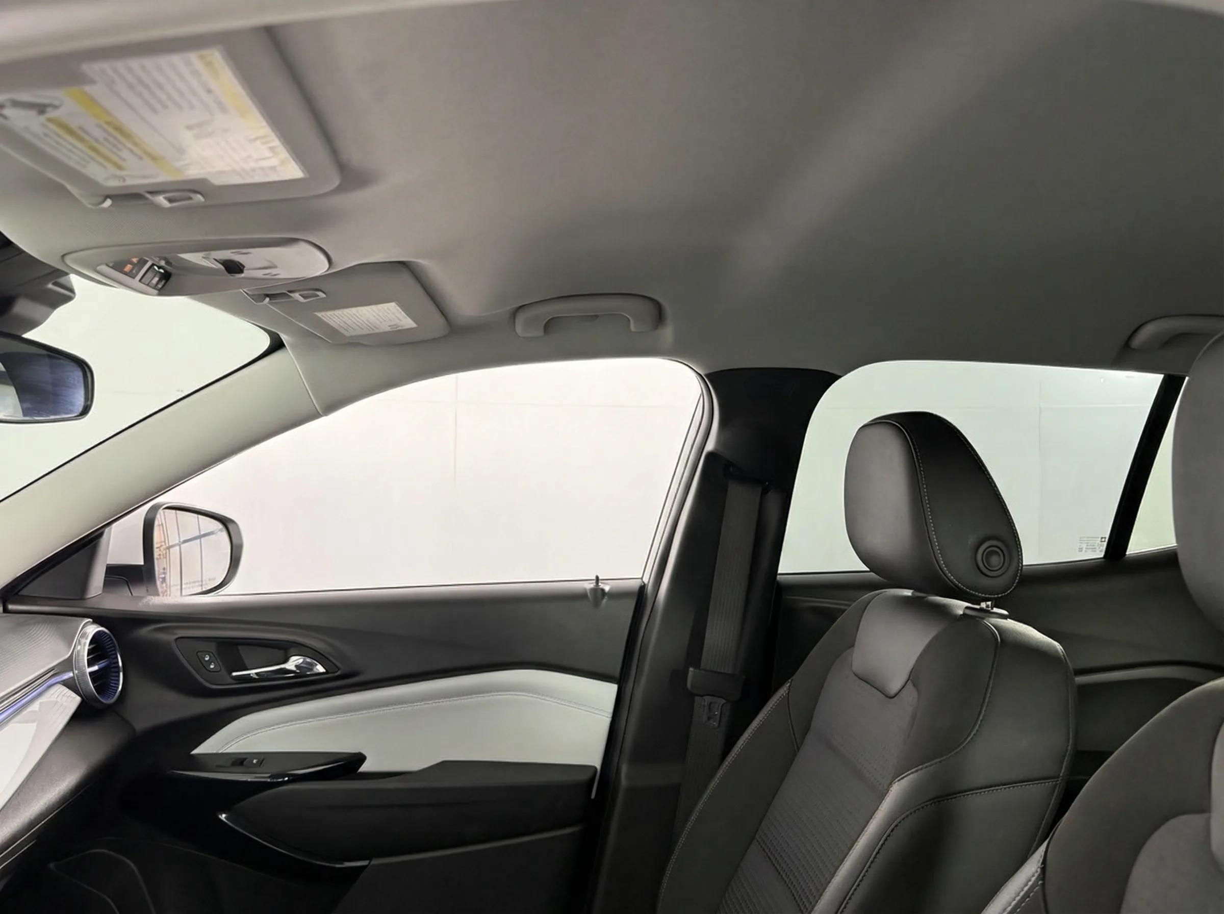 2025 Chevrolet Trax LT — thumbnail 12