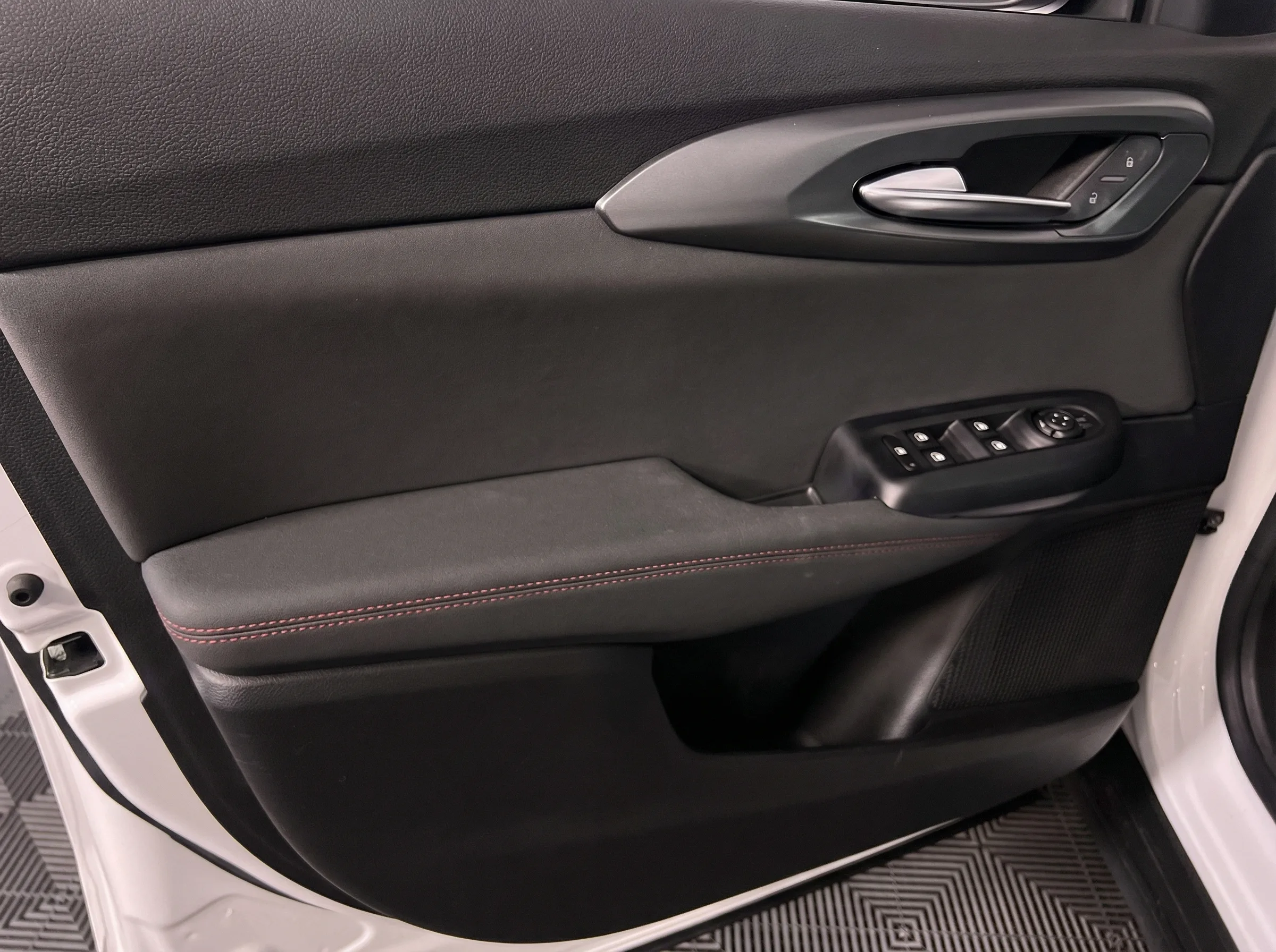 2024 Alfa Romeo Tonale Veloce — thumbnail 12