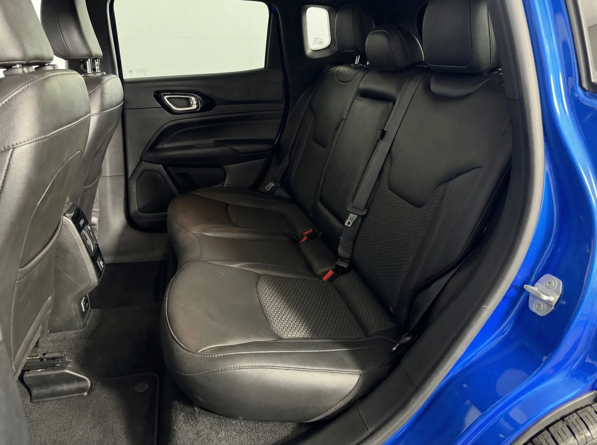 2025 Jeep Compass Latitude — thumbnail 12