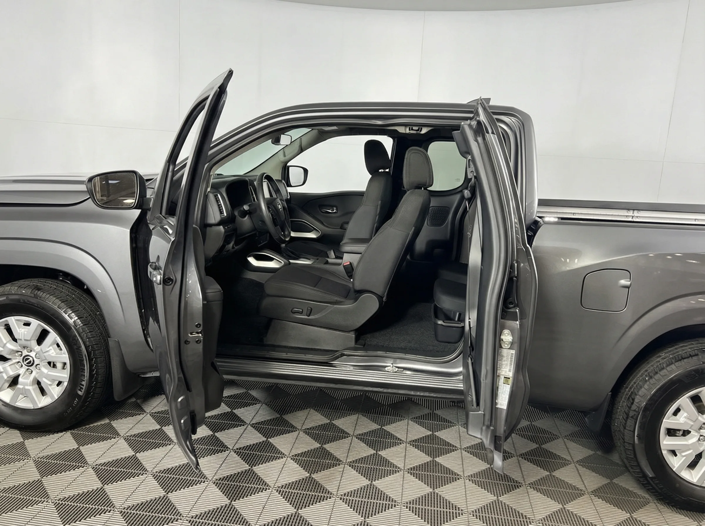 2024 Nissan Frontier SV — thumbnail 13
