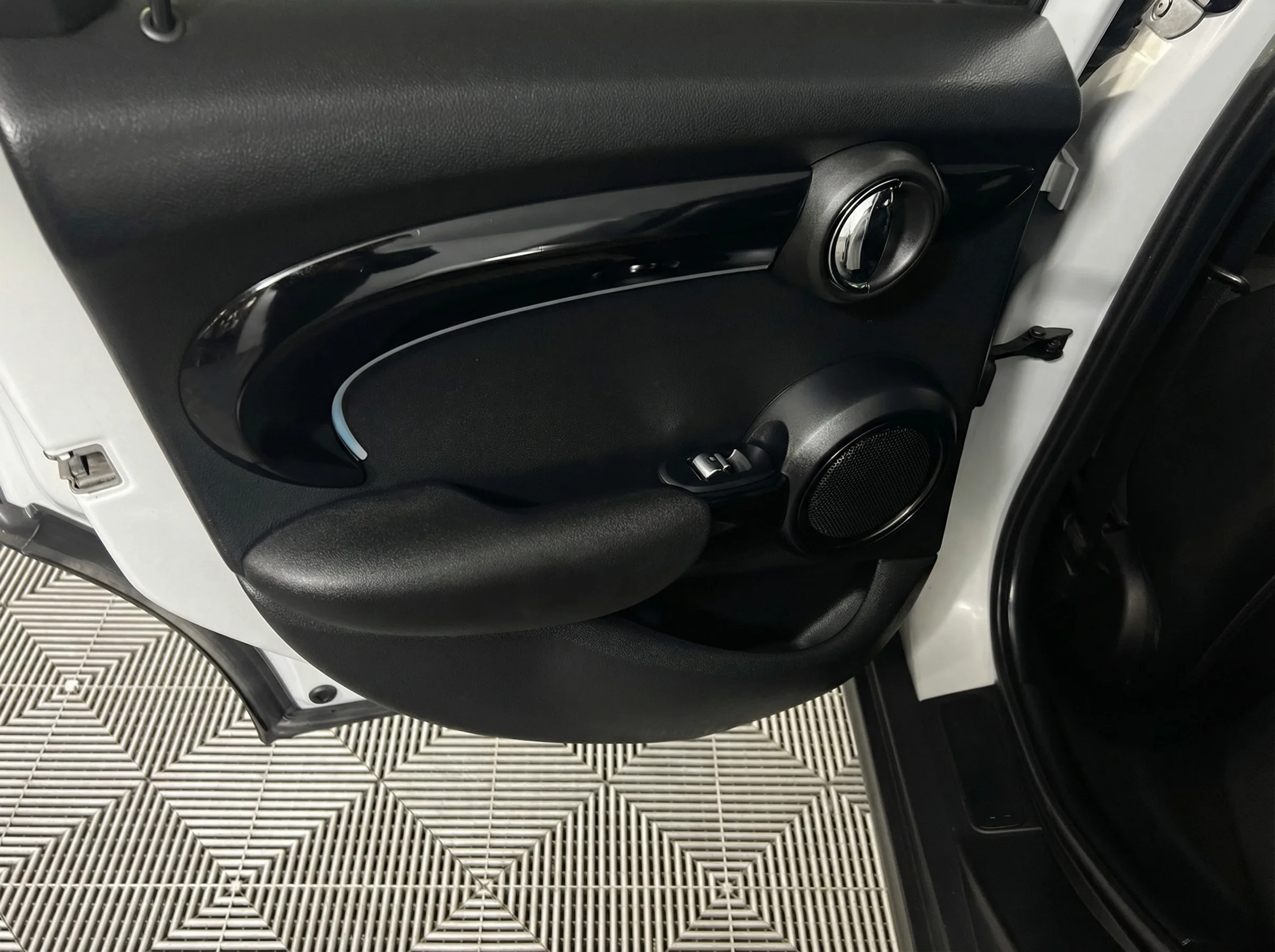 2023 MINI Cooper S Signature — thumbnail 13