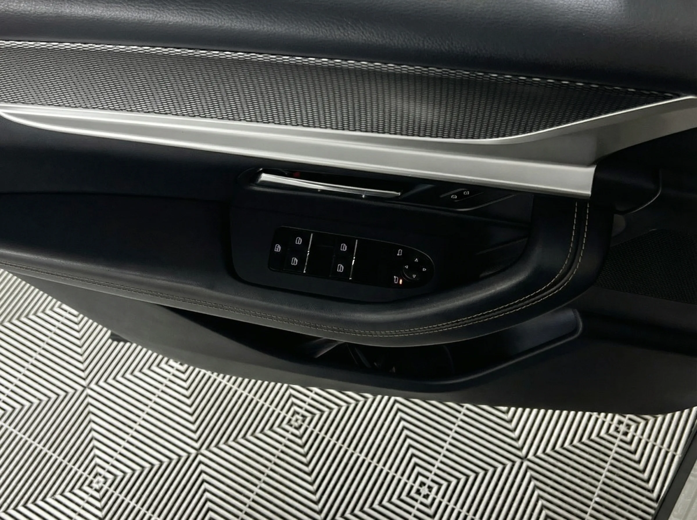 2024 Mazda CX-90 3.3 Turbo Preferred Plus — thumbnail 13