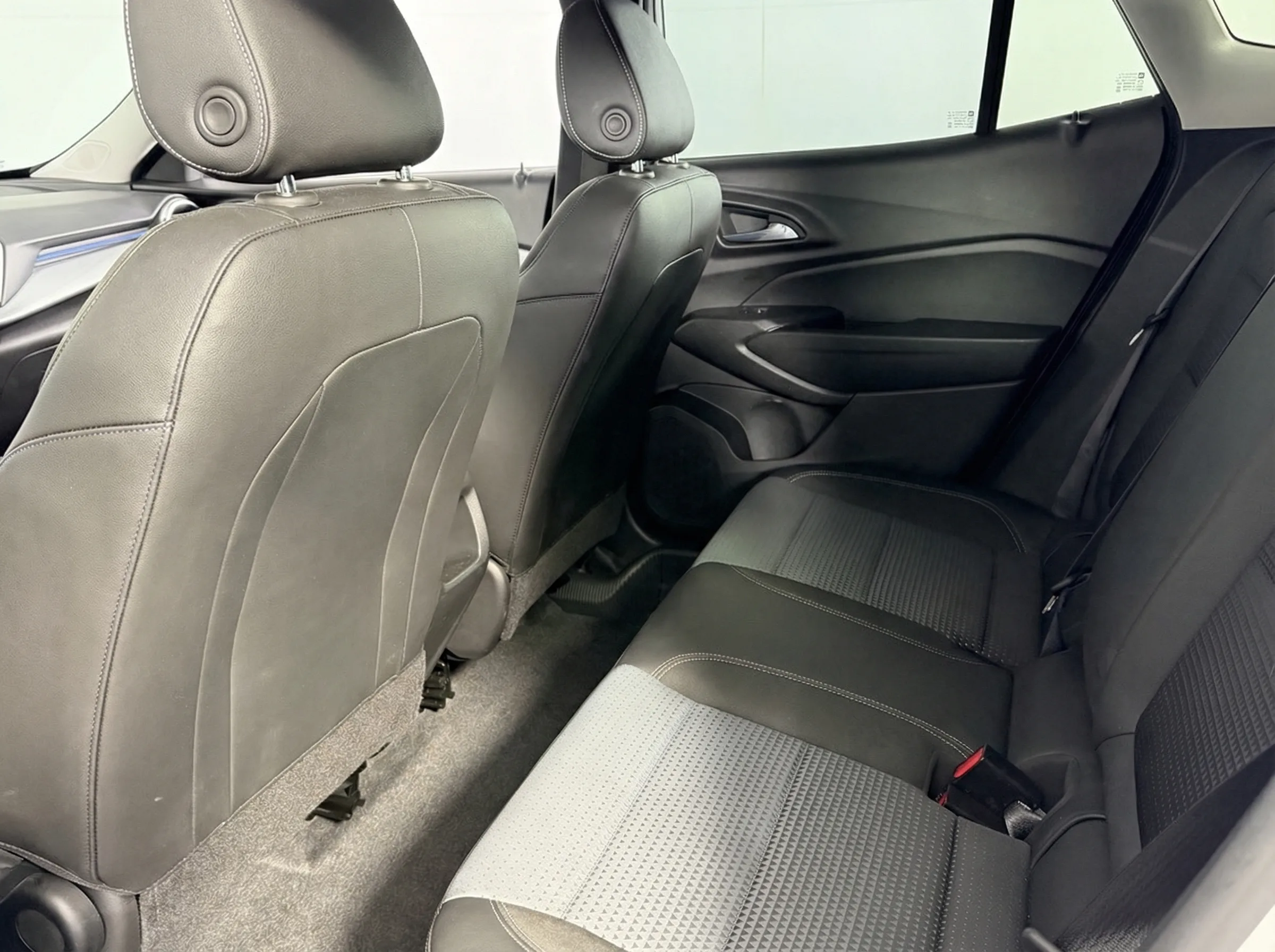 2025 Chevrolet Trax LT — thumbnail 14