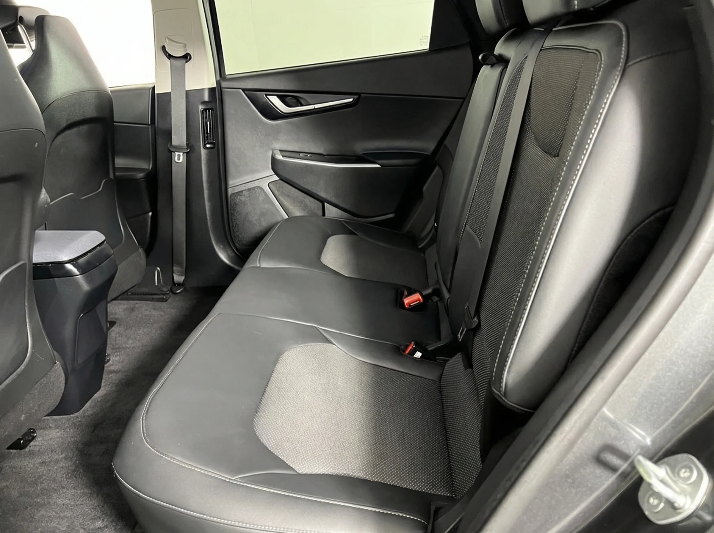 2024 Kia EV6 Light — thumbnail 14