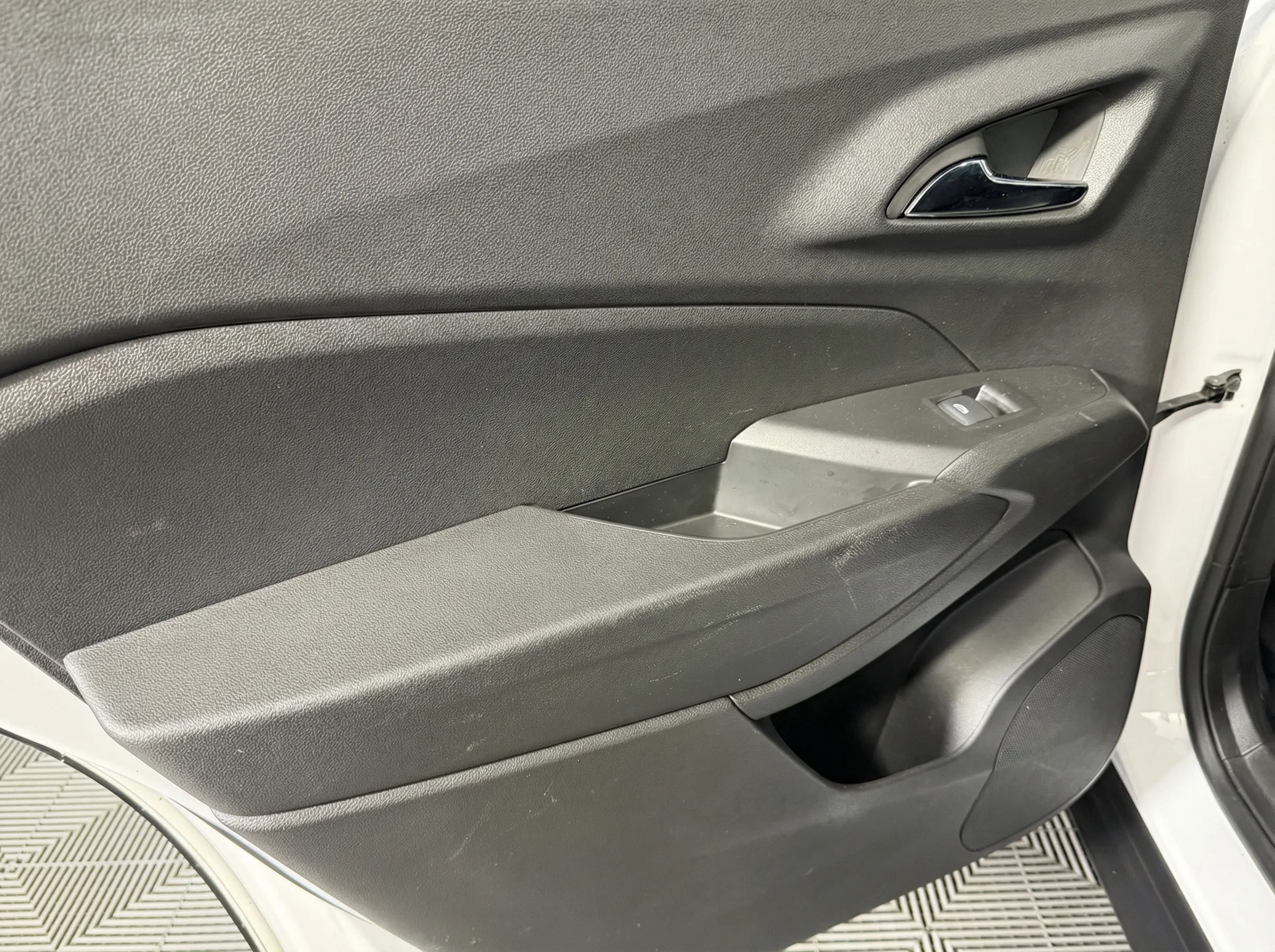 2025 Chevrolet Trax LT — thumbnail 15