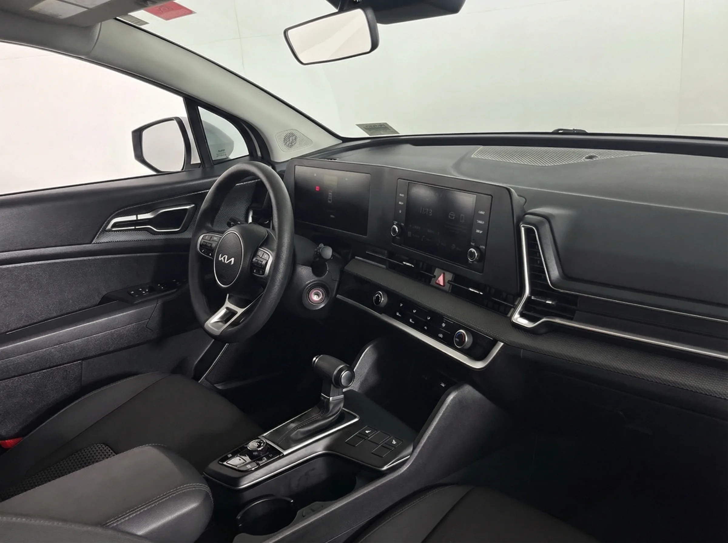 2024 Kia Sportage LX — thumbnail 17