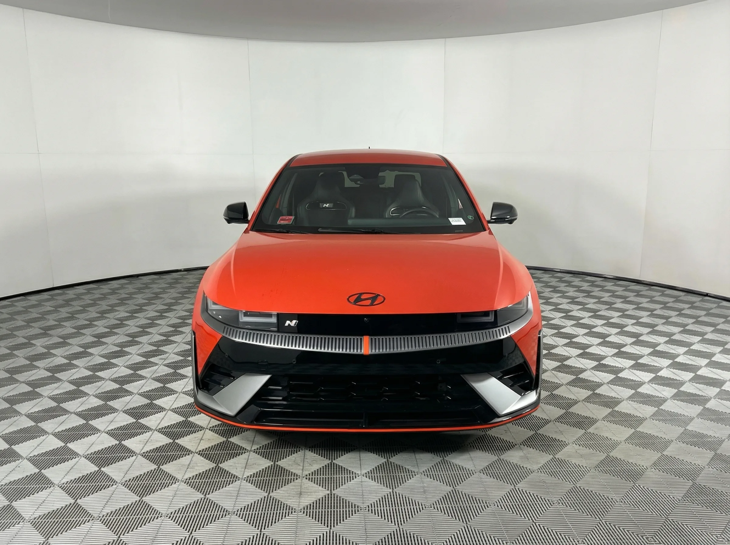 2025 Hyundai IONIQ 5 N — thumbnail 2