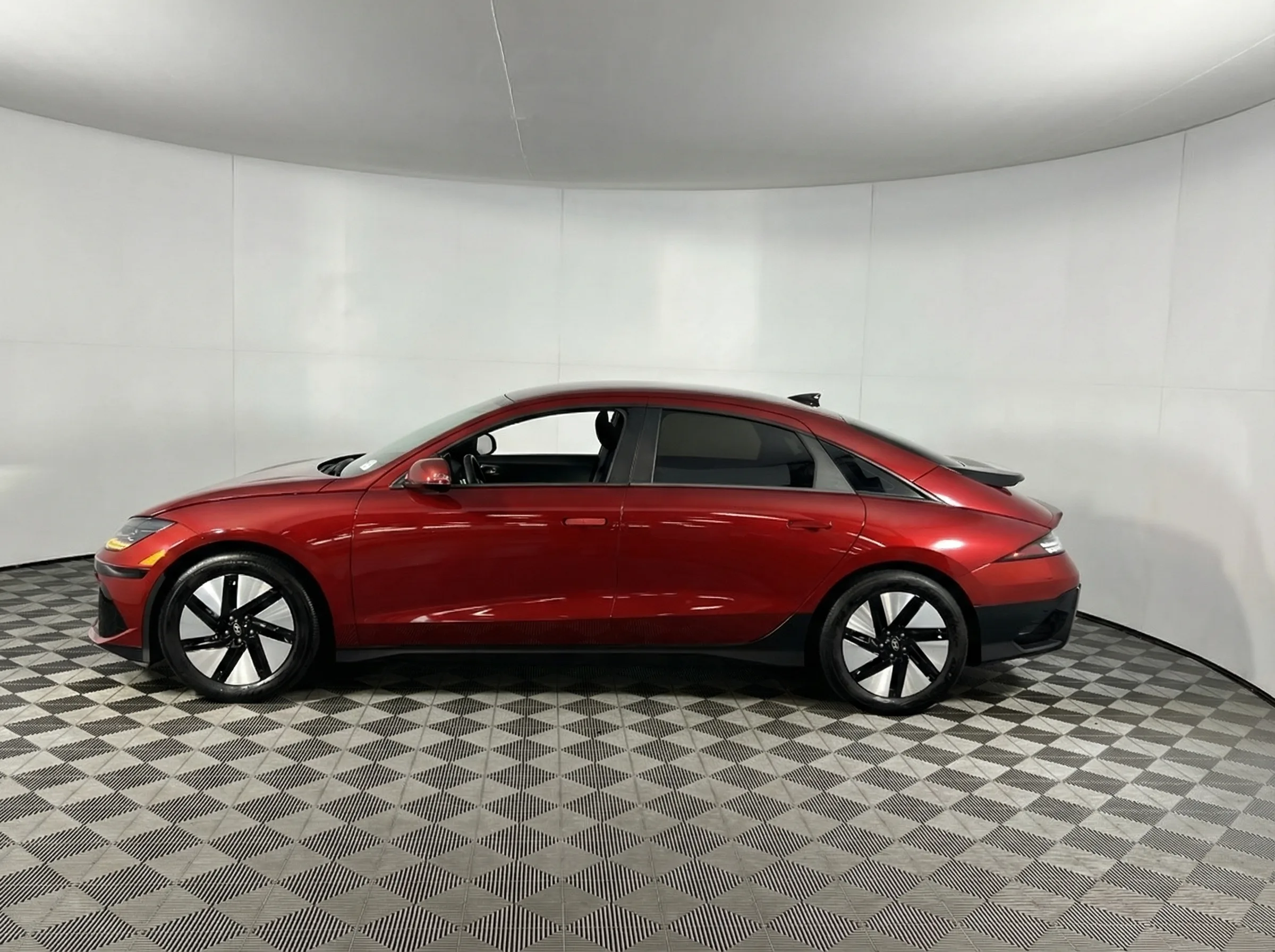 2024 Hyundai IONIQ 6 SE — thumbnail 2