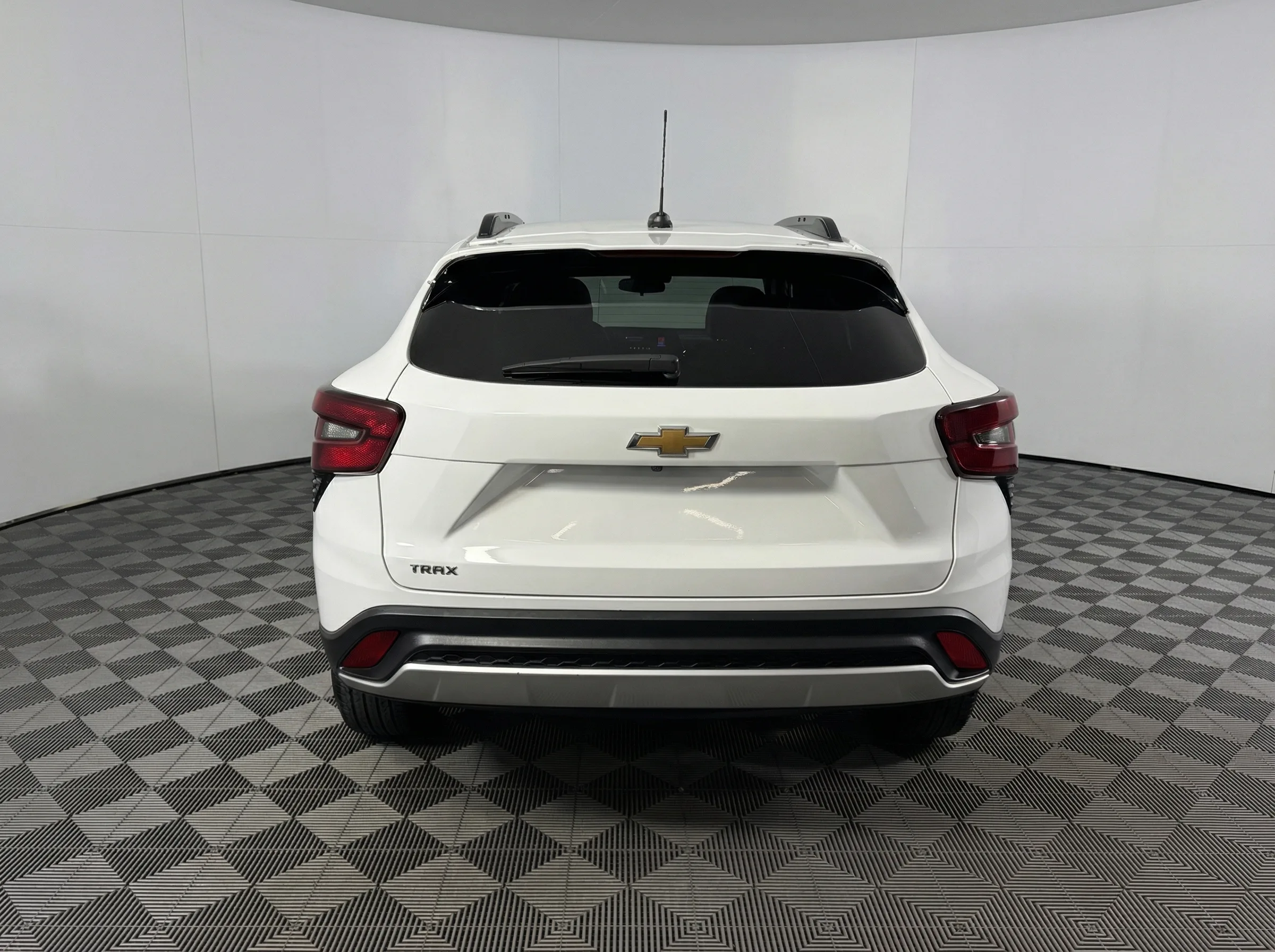 2025 Chevrolet Trax LT — thumbnail 4