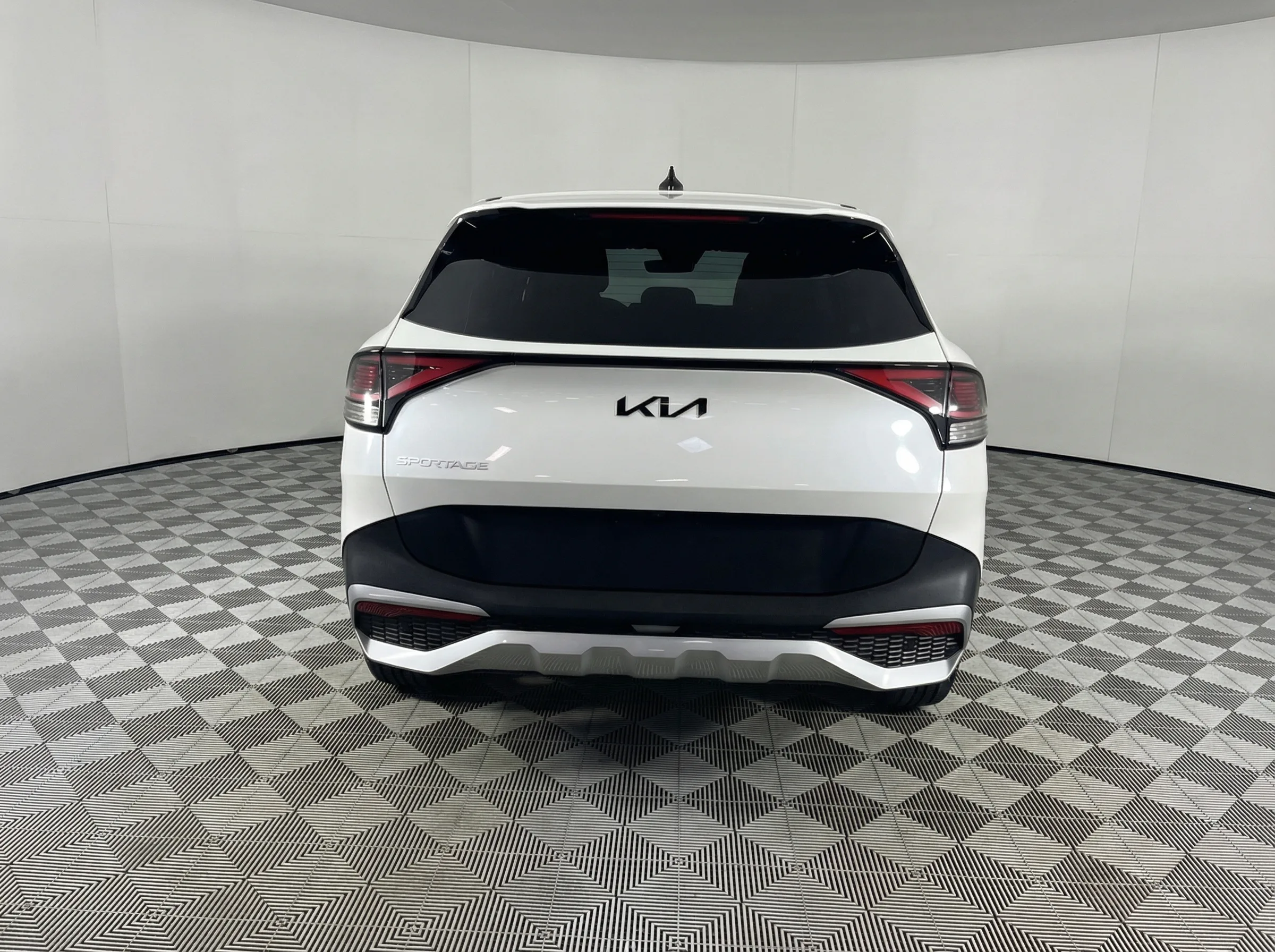 2024 Kia Sportage LX — thumbnail 4