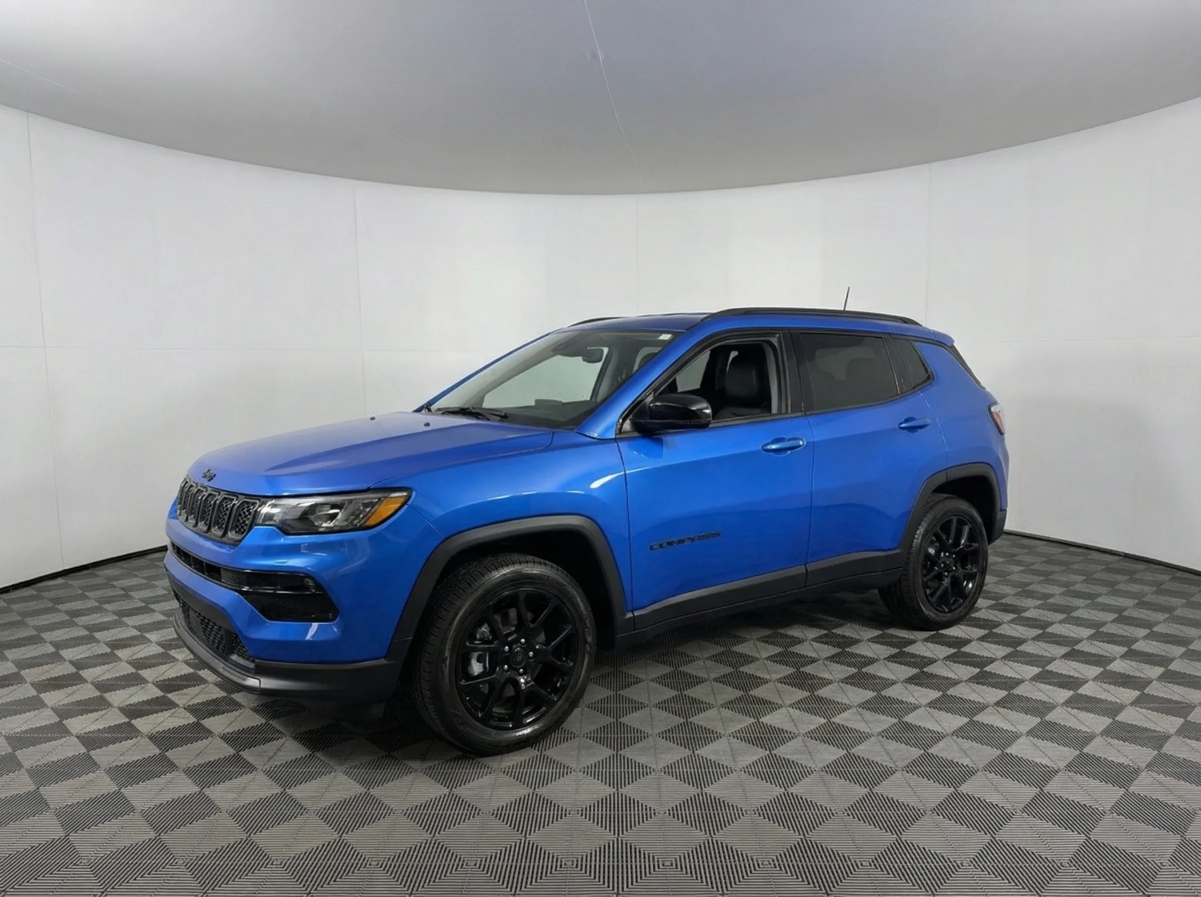 2025 Jeep Compass Latitude — thumbnail 4