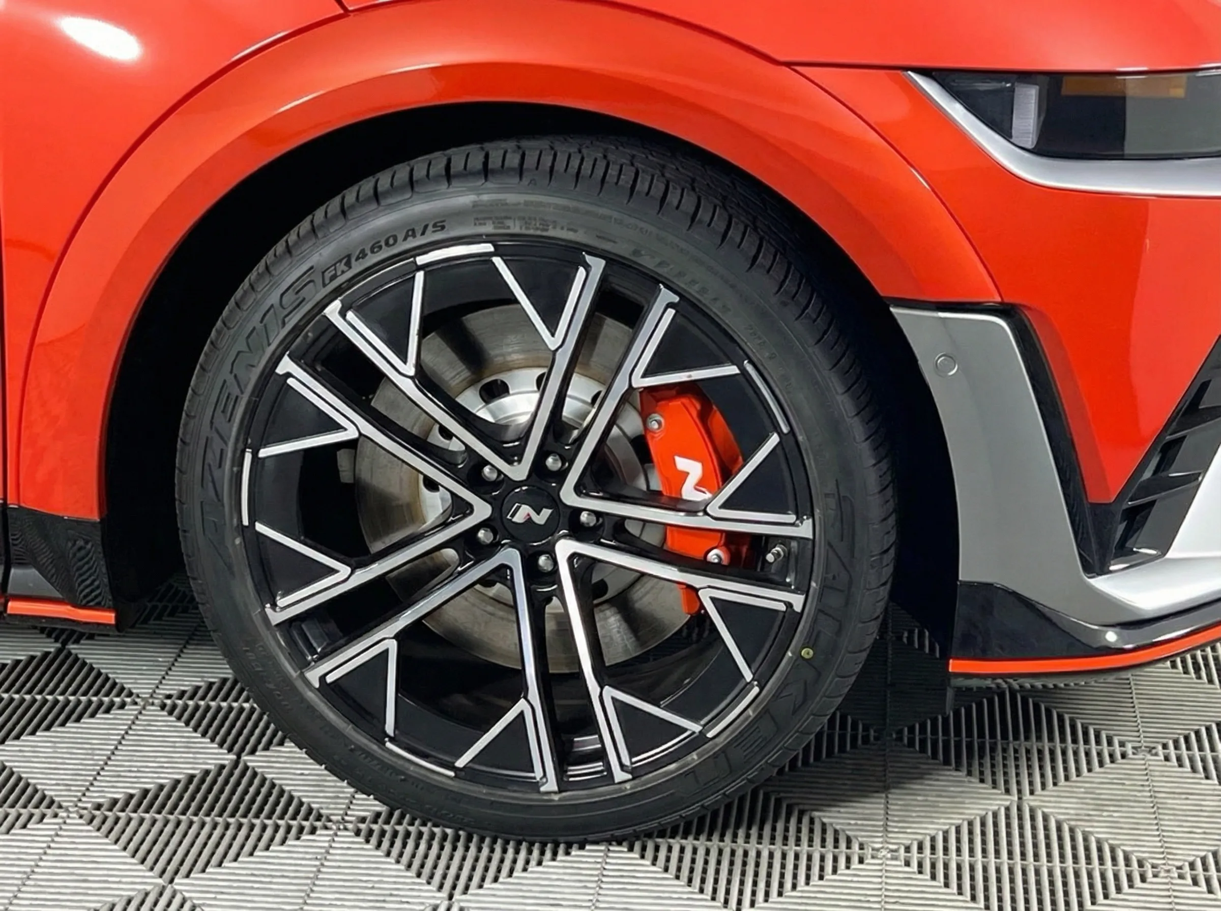 2025 Hyundai IONIQ 5 N — thumbnail 5