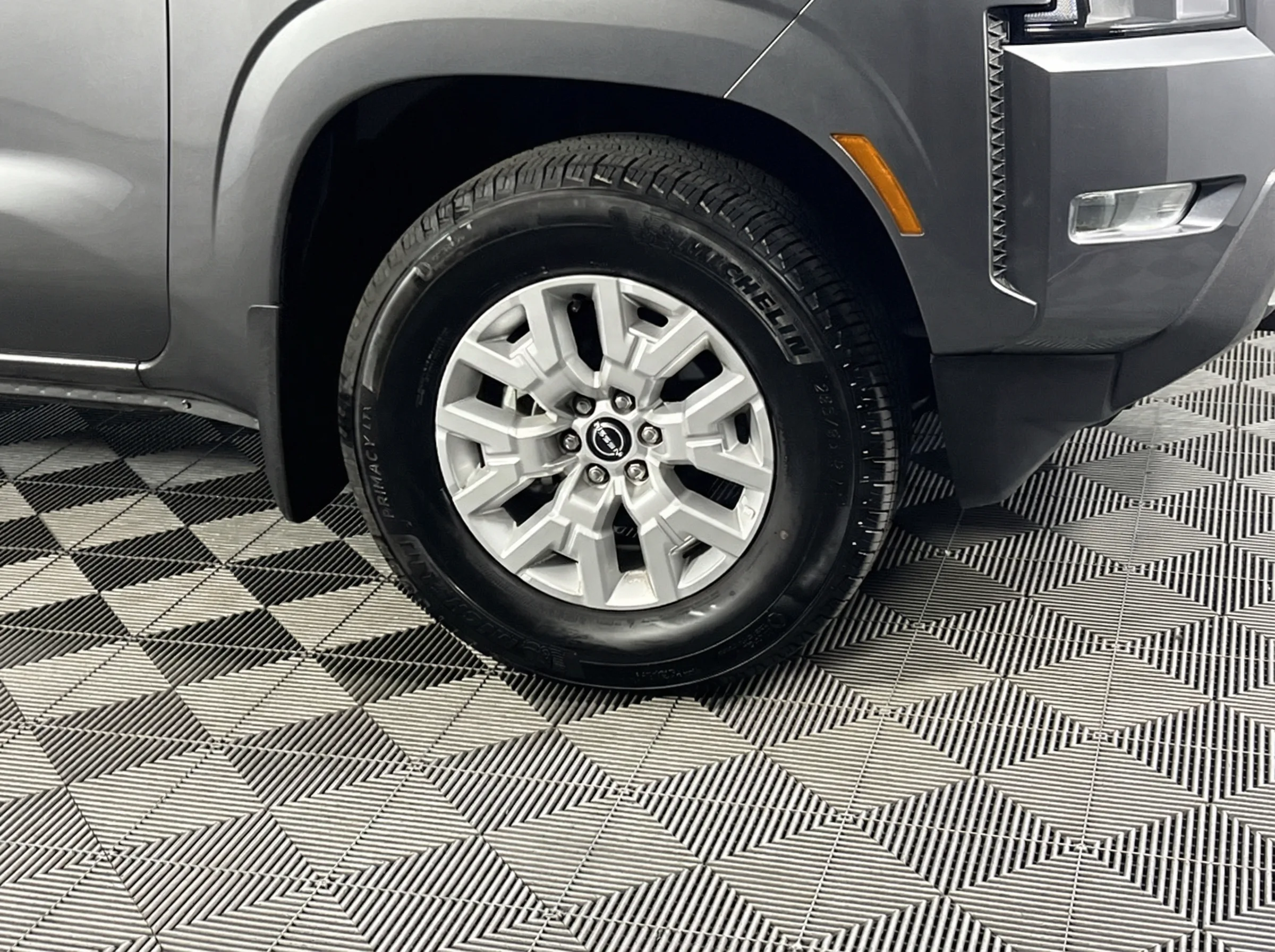 2024 Nissan Frontier SV — thumbnail 5