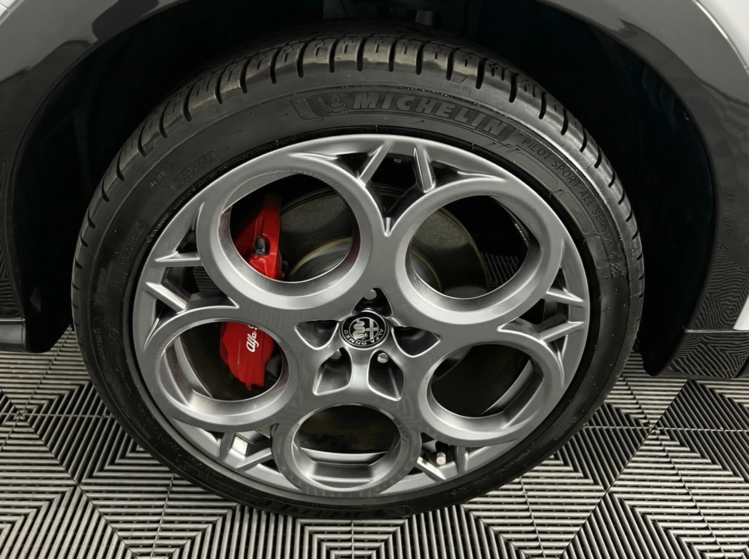 2024 Alfa Romeo Tonale Veloce — thumbnail 5