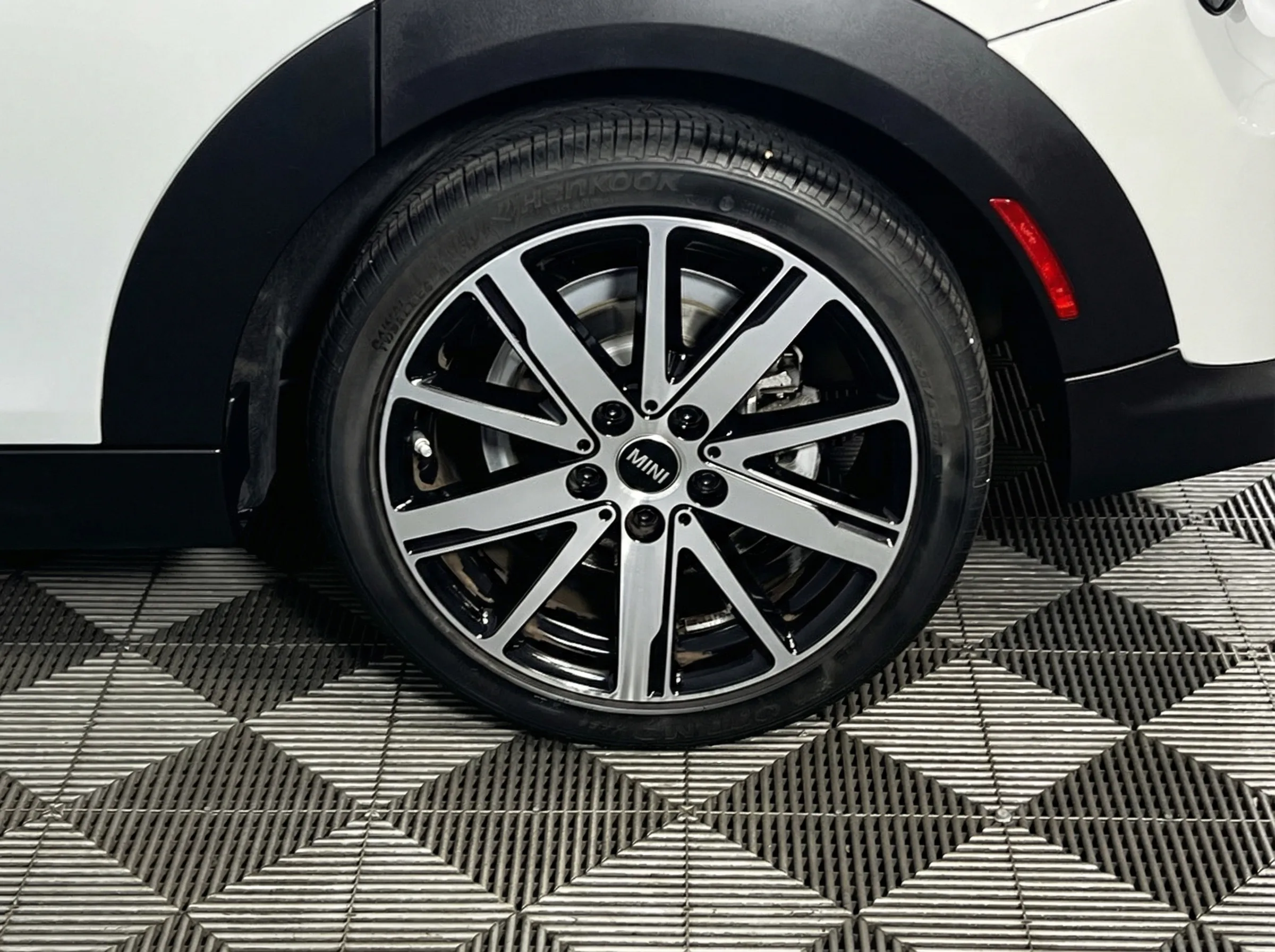 2023 MINI Cooper S Signature — thumbnail 5