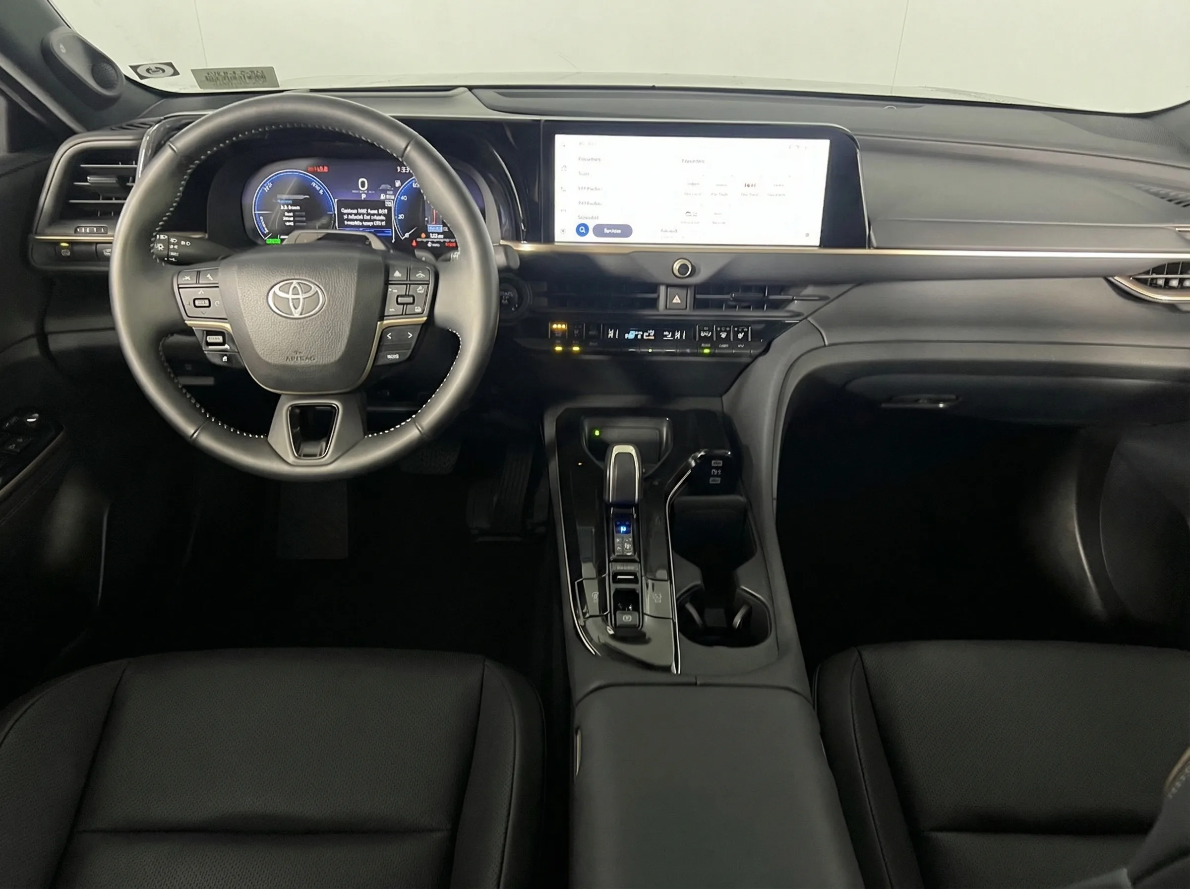 2025 Toyota Crown Platinum — thumbnail 6