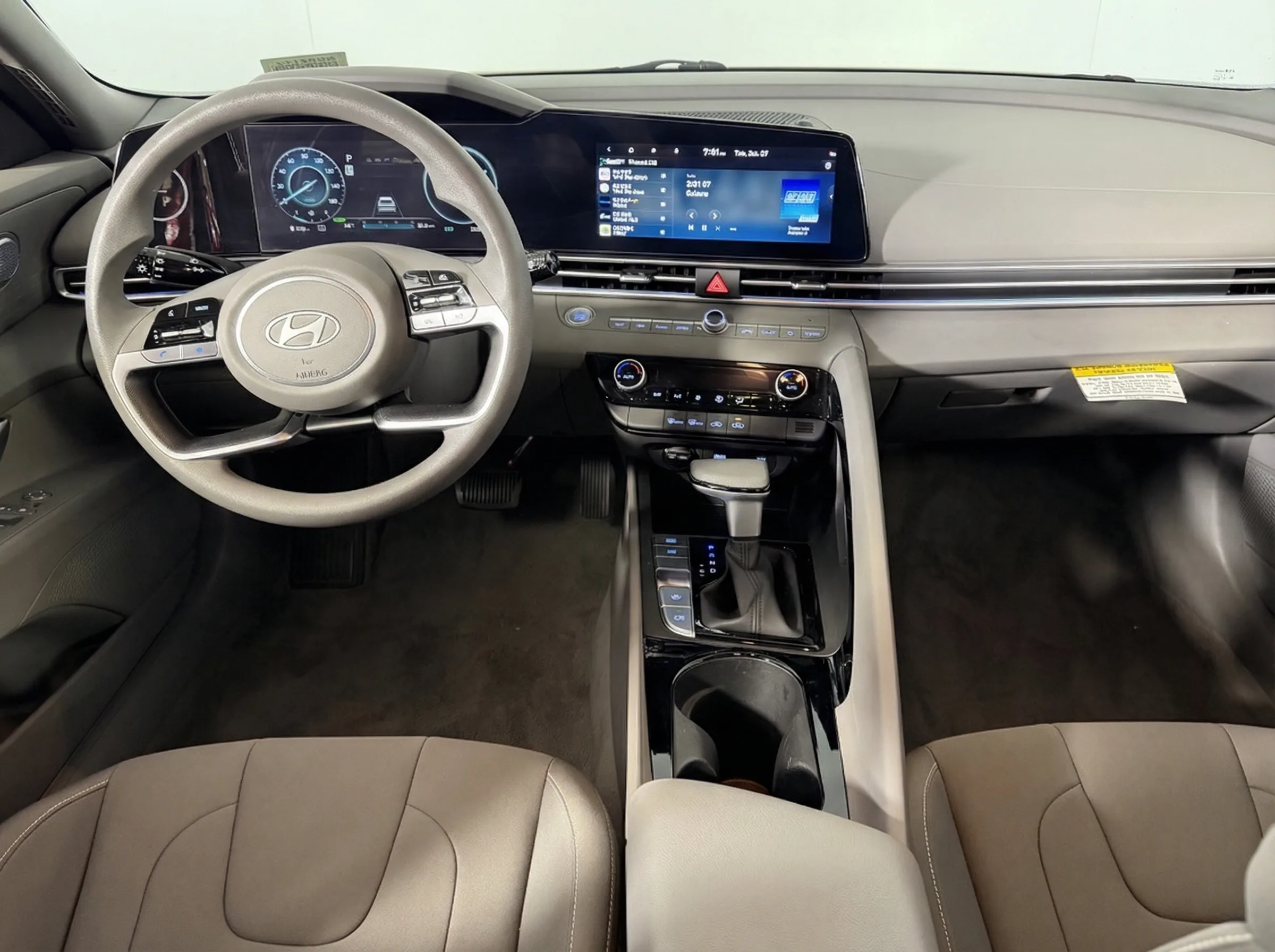 2024 Hyundai Elantra Hybrid Blue — thumbnail 6