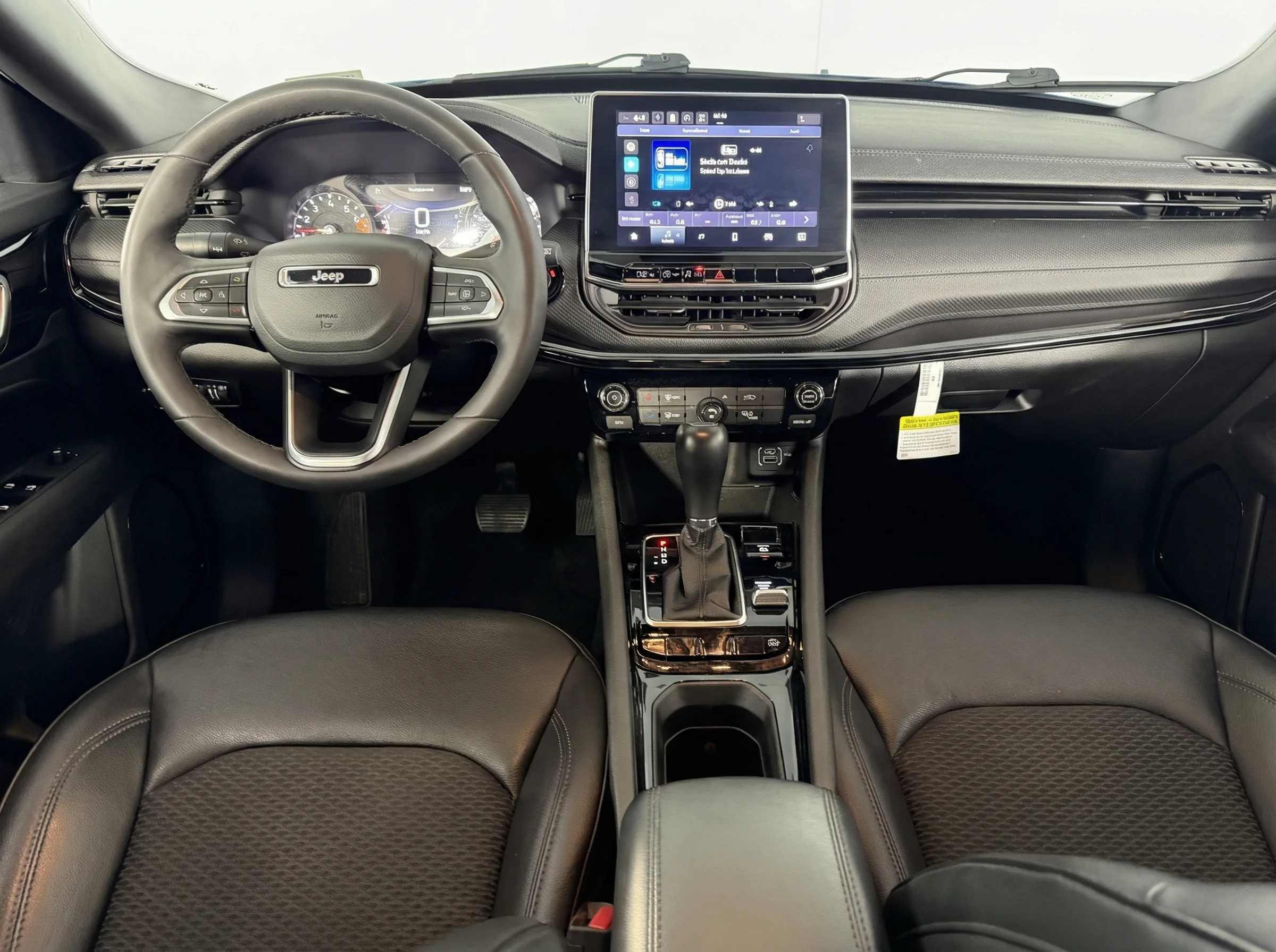 2025 Jeep Compass Latitude — thumbnail 6