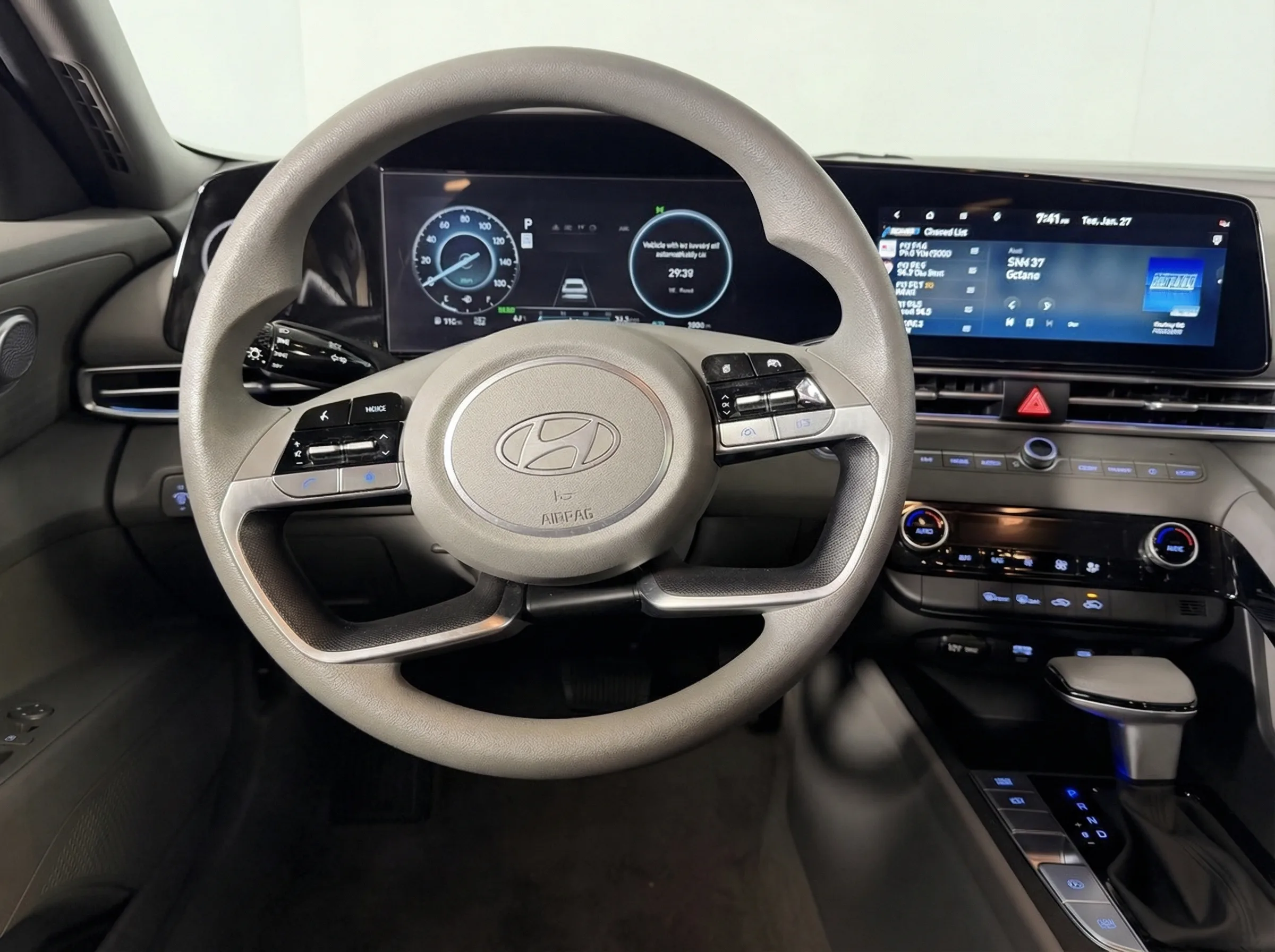 2024 Hyundai Elantra Hybrid Blue — thumbnail 7