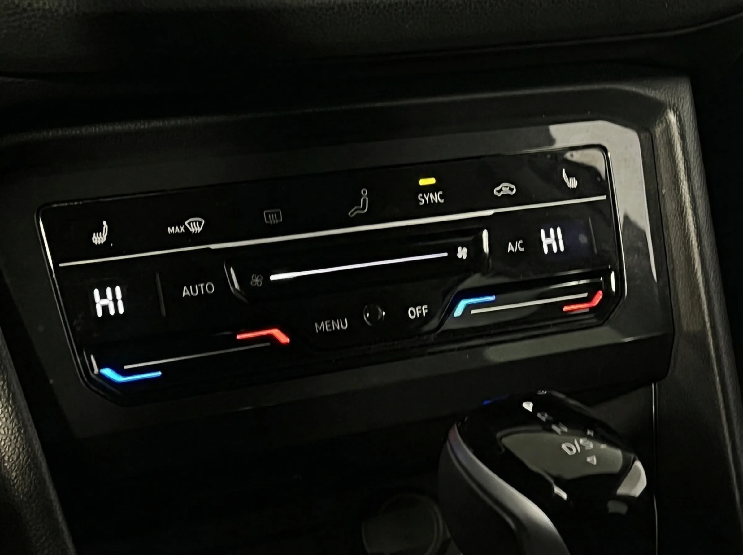 2024 Volkswagen Tiguan 2.0T Wolfsburg Edition — thumbnail 8