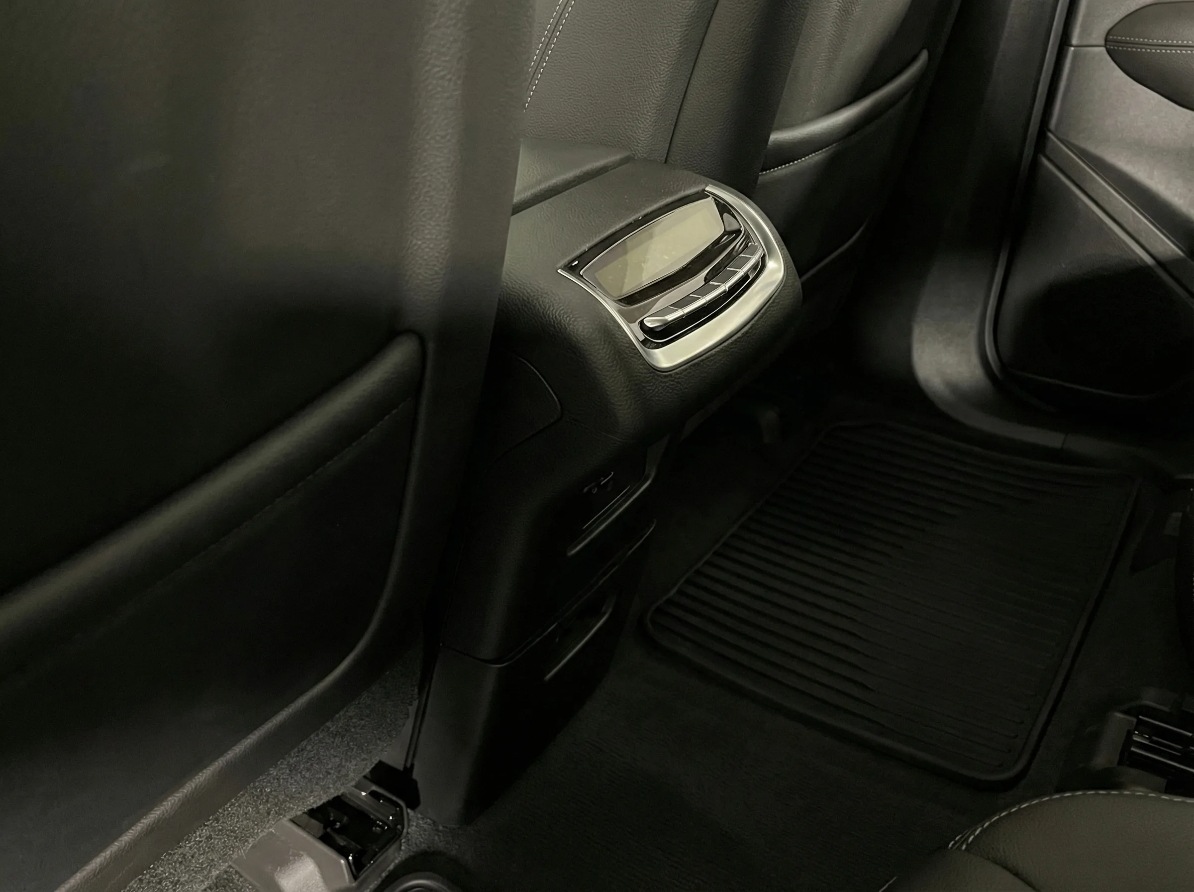 2024 Cadillac XT6 Premium Luxury — thumbnail 8