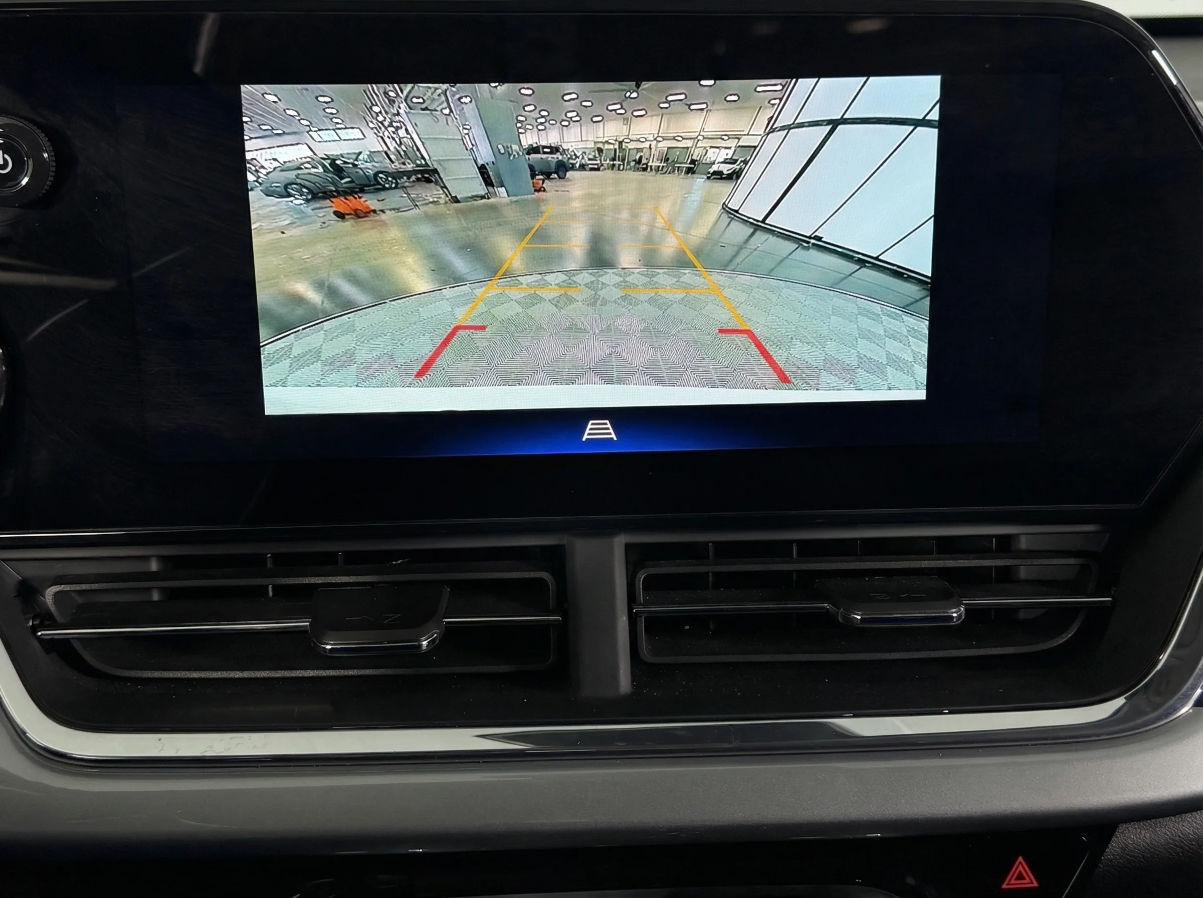 2025 Chevrolet Trax LT — thumbnail 9