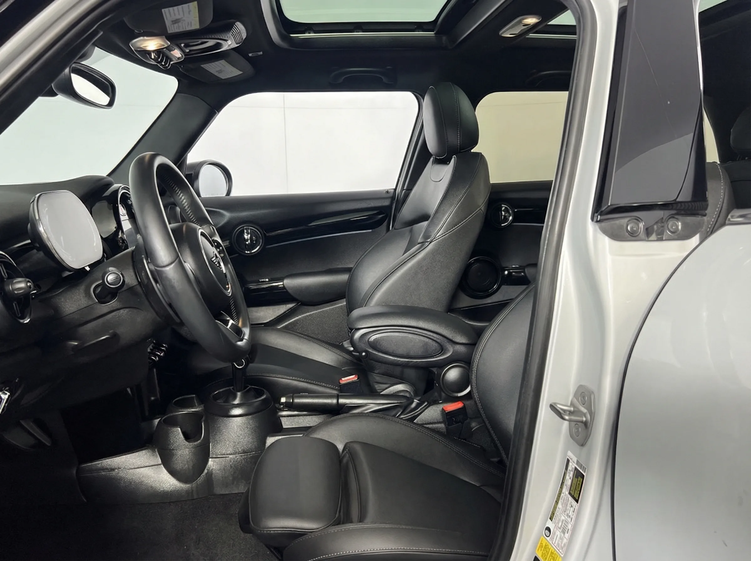 2023 MINI Cooper S Signature — thumbnail 9