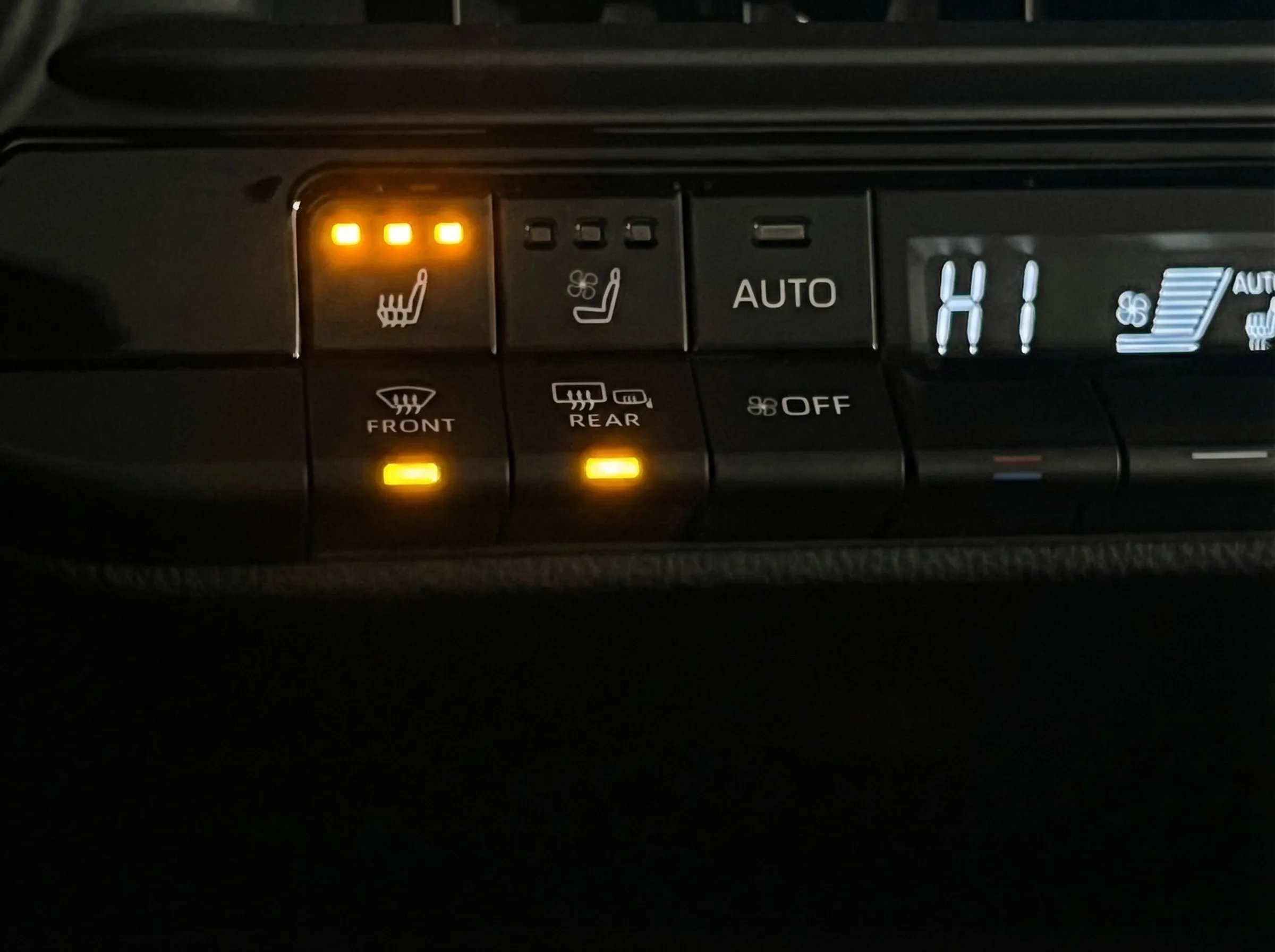 2025 Toyota Crown Platinum — thumbnail 9